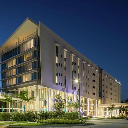 Готель Doubletree By Hilton Miami Doral Sweetwater Екстер'єр фото